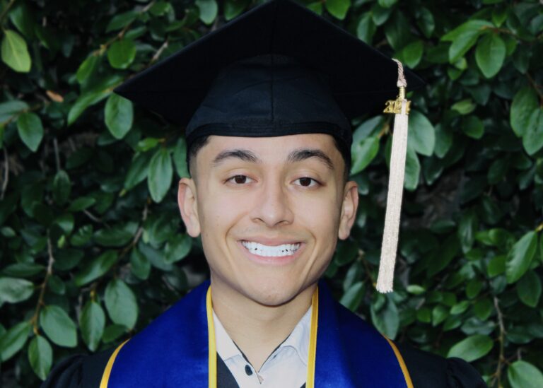 2682F825-27F2-438C-82A8-7920188625CE